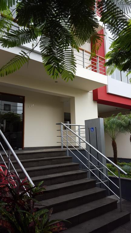 Miraflores Rentals Larcomar Лима Экстерьер фото