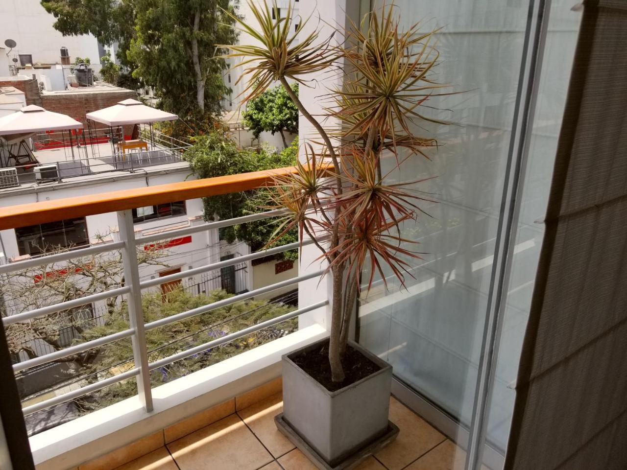 Miraflores Rentals Larcomar Лима Экстерьер фото